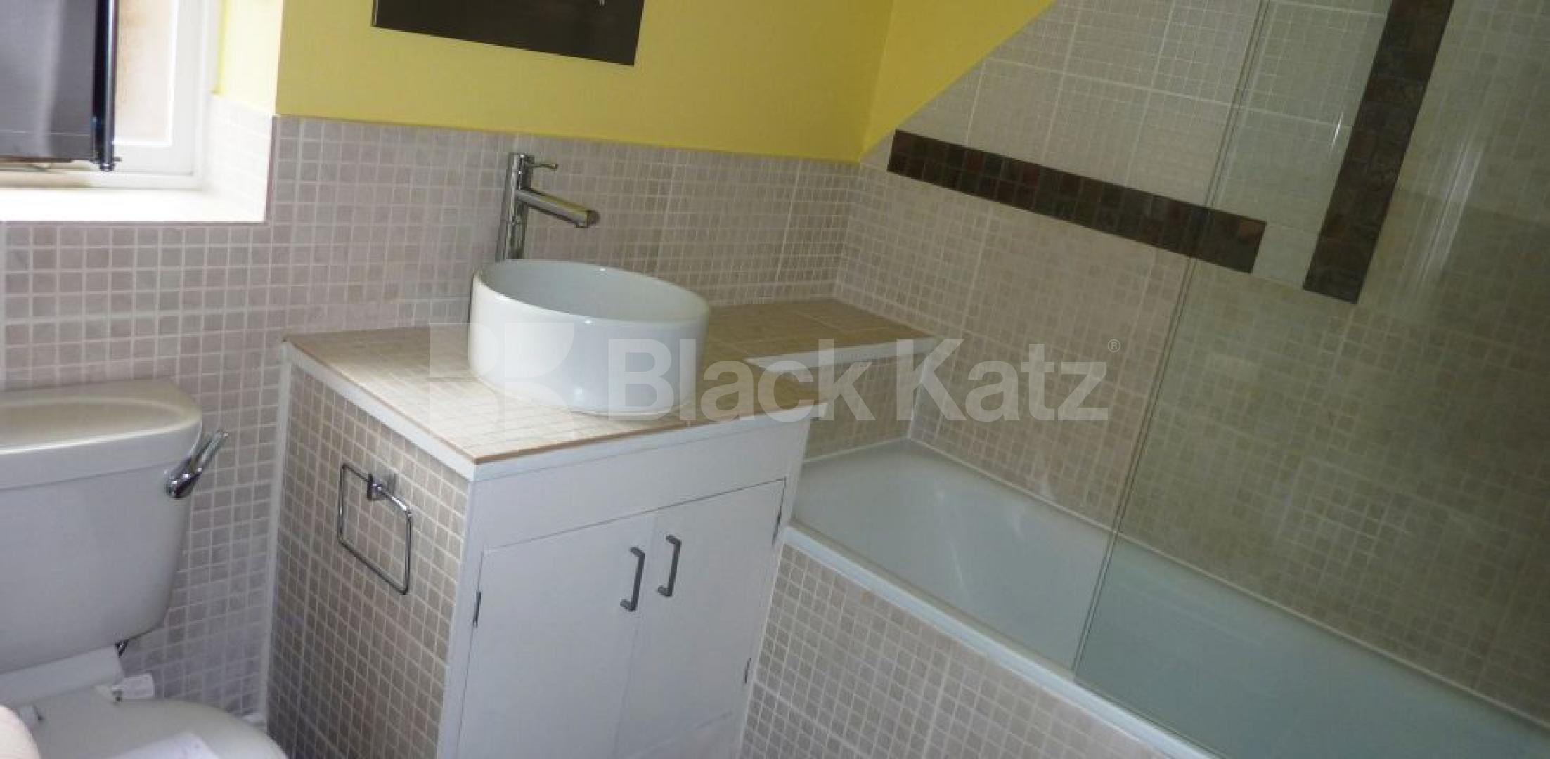 			NEW INSTRUCTION, 2 Bedroom, 1 bath, 1 reception Flat			 St Augustines Road, CAMDEN SQUARE